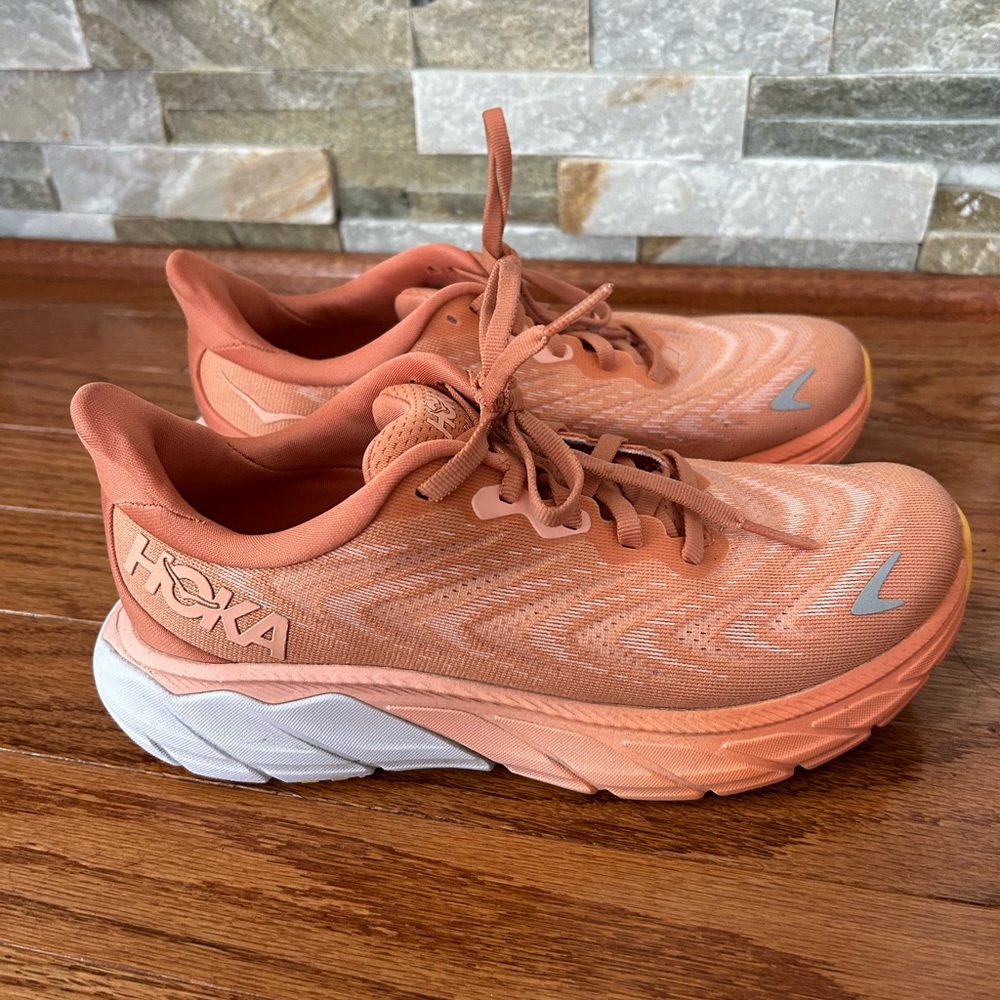 Hoka Arahi 6 Size 6